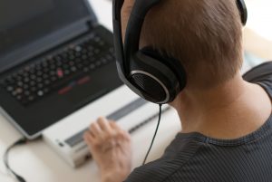 Man accessing website through voice command